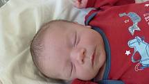 Ema Drahokoupilová se narodila 8. dubna 2022 v kolínské porodnici, vážila 3585 g a měřila 50 cm. Do Kovanic si ji odvezla sestřička Anička (3) a rodiče Eva a Dan.