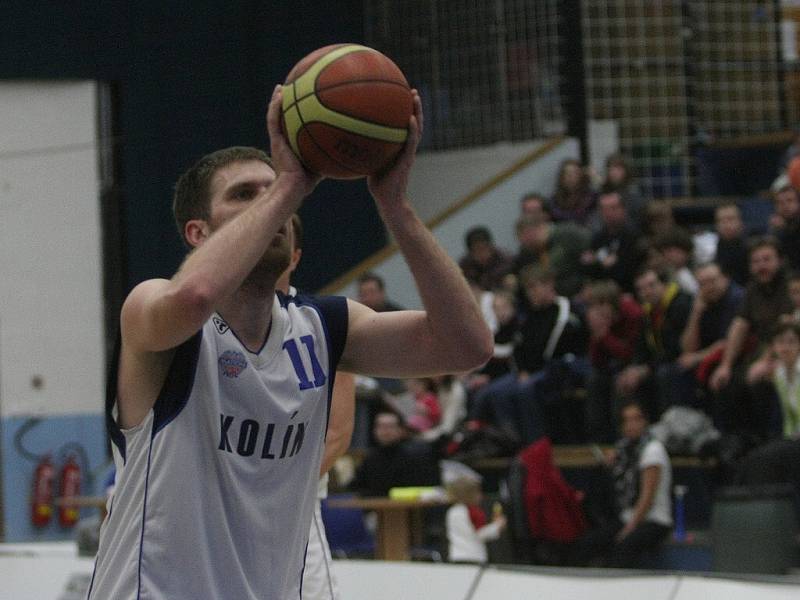 Z utkání Mattoni NBL Kolín - Poděbrady (85:80).