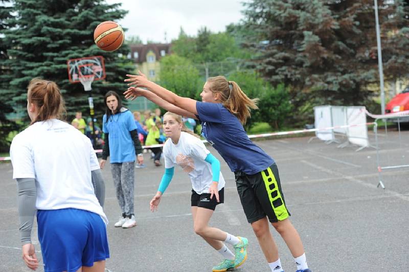 Streetball a dětský den byl již po patnácté