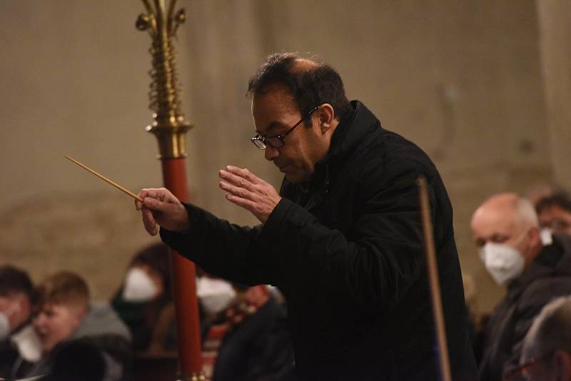 Česká mše vánoční Jakuba Jana Ryby v podání Kolínské filharmonie v chrámu svatého Bartoloměje v Kolíně.