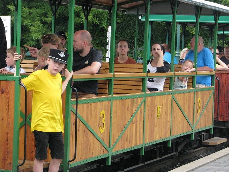 Výletní vláček Kolínské řepařské drážky opět vyvezl pasažéry na projížďku