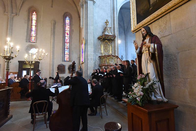 Chrámem svatého Bartoloměje zněl nedělní Velikonoční koncert