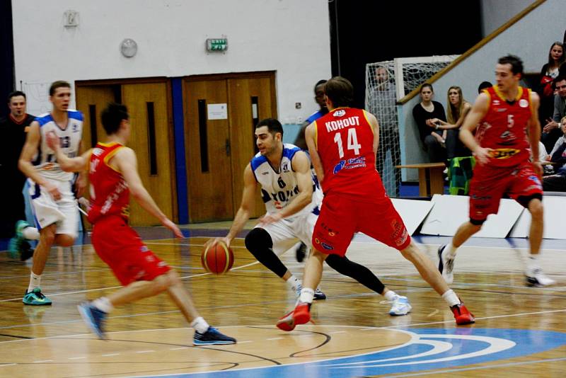 Basketbalisté Kolína po dobrém kolektivním výkonu porazili Pardubice 70:64