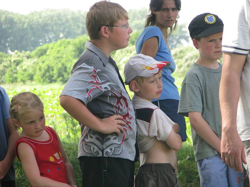 Dětský den na fotbalovém hřišti v Hradišťku I