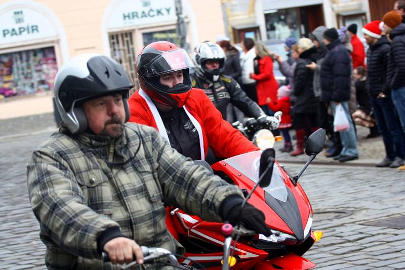 Vánoční výjezd motorkářů pod taktovkou Kolínské verbeže