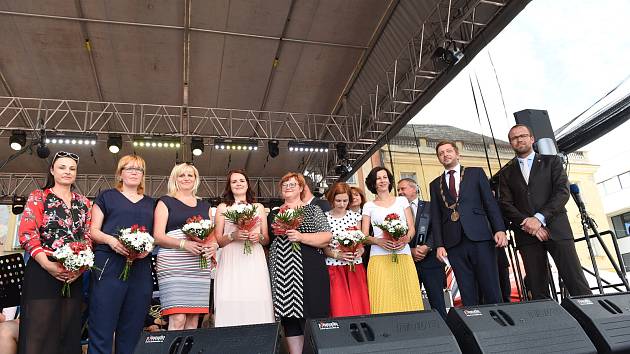 Závěrečný monstrkoncert festivalu Kmochův Kolín.