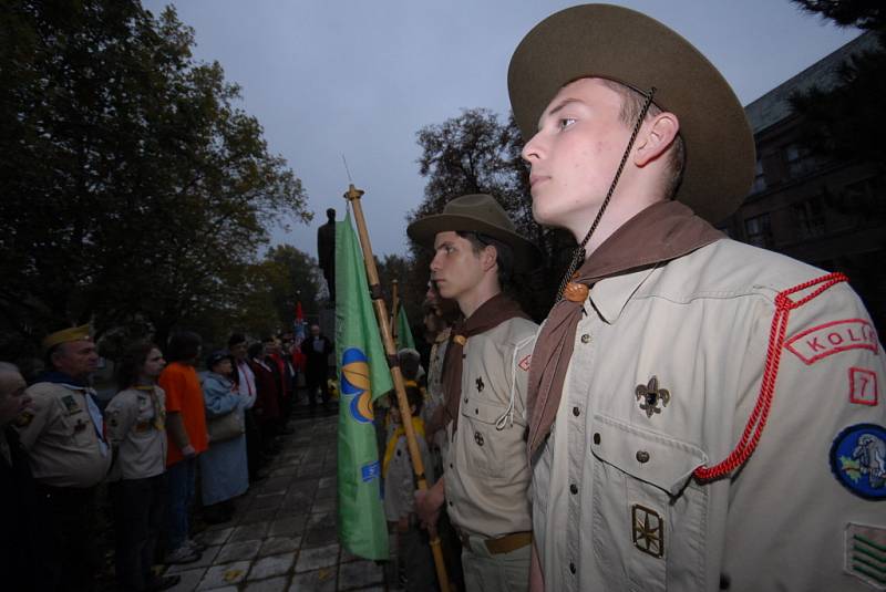 Pietní akt u sochy T. G. Masaryka v Kolíně při příležitosti výročí vzniku republiky