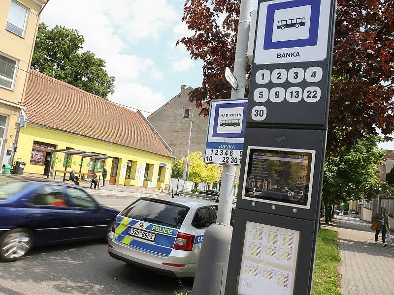 Chytrá zastávka Městské autobusové dopravy v Kolíně.