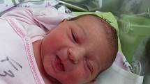 Ema Míková se narodila 4. července 2022 v kolínské porodnici, vážila 3055 g a měřila 50 cm. V Kolíně se z ní těší maminka Lucie a tatínek Alexandr.