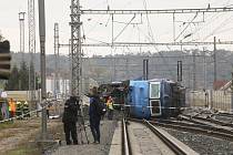 Místo nehody nákladního vlaku ve stanici Poříčany v úterý 11. října 2022.