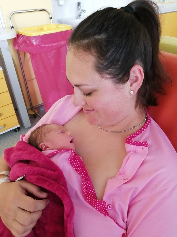 Adéla Musílková se narodila 12. května 2022 v kolínské porodnici, vážila 2240 g a měřila 48 cm. V Kolíně se z ní těší maminka Petra a tatínek Michael.