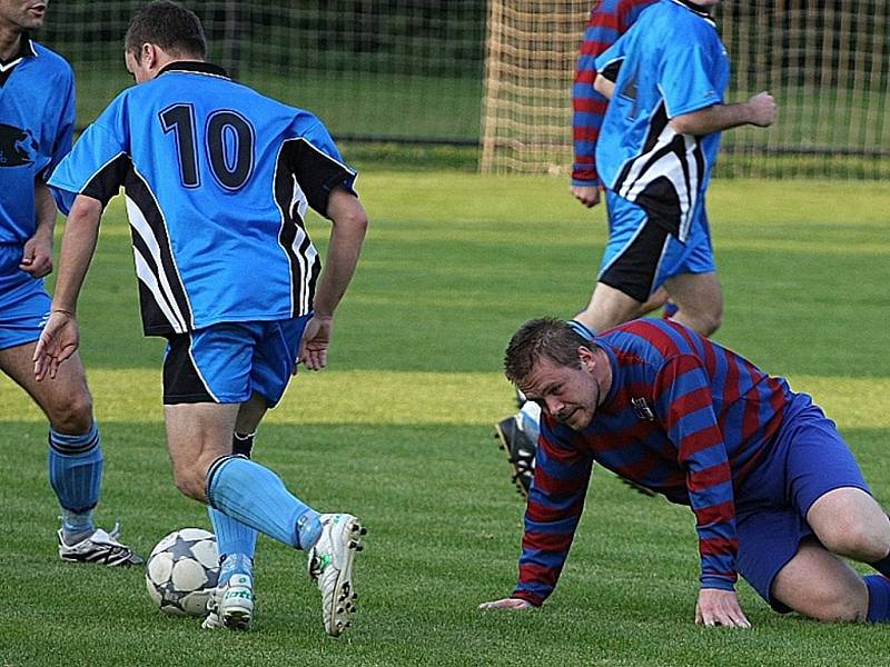 Z utkání Červené Pečky – Loučeň 5:0 