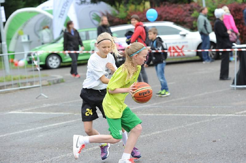 Streetball a dětský den byl již po patnácté