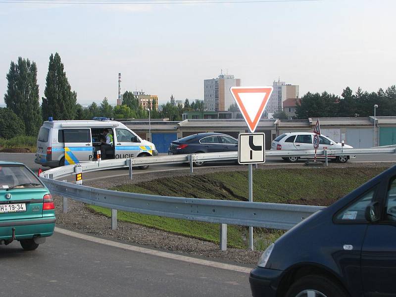 Dopravní nehoda na nově vybudované komunikaci z Kolína na Polepy