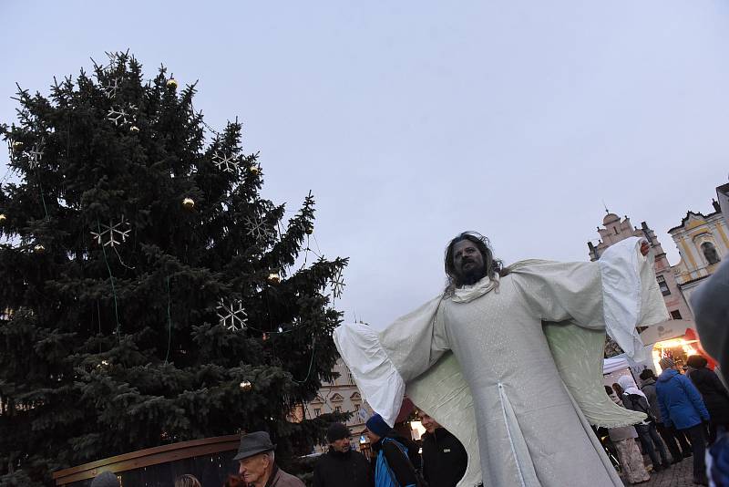 Z rozsvícení vánočního stromu na Karlově náměstí v Kolíně v roce 2019.