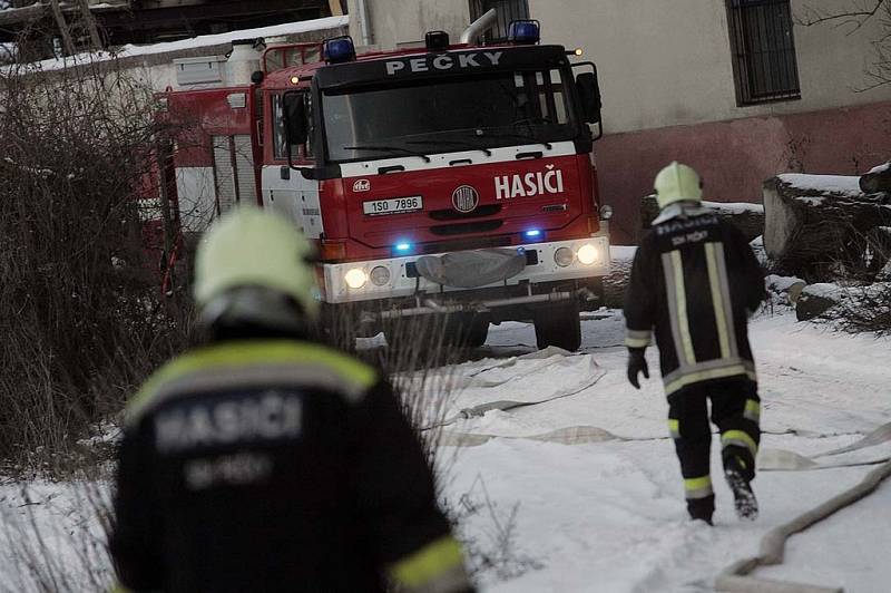 Požár v Klavarech. 19.2. 2009