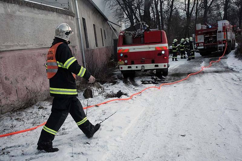 Požár v Klavarech. 19.2. 2009