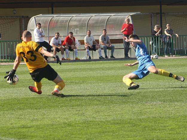 Z utkání okresního přeboru Velim B - Libodřice (3:1).