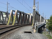 Nová lávka bude kopírovat železniční most v Kolíně.