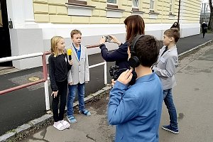 Z natáčení reportáže Volby prezidenta 2023 očima dětí.