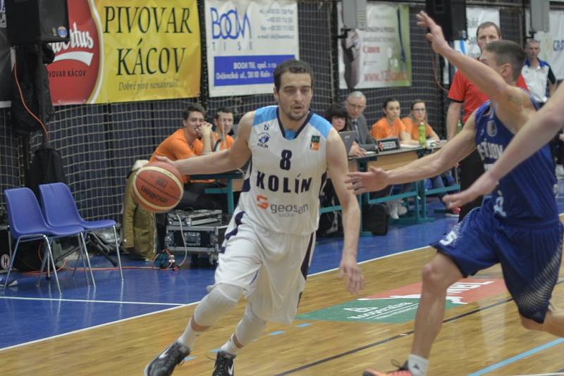 Z pohárového utkání BC Geosan Kolín - Prostějov (97:76).