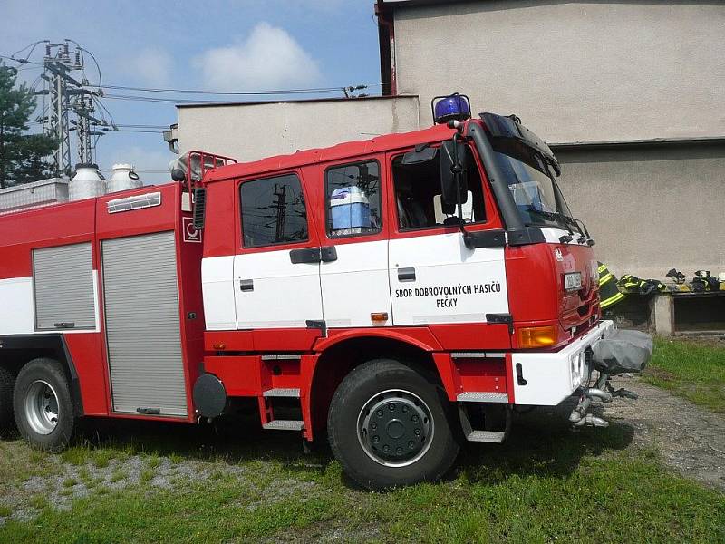 Pečečtí hasiči mají unikátní zásahový vůz, sami si ho podle zkušeností z praxe navrhli