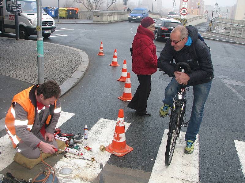 Oprava zemního nasvětlení přechodu v Mostní ulici