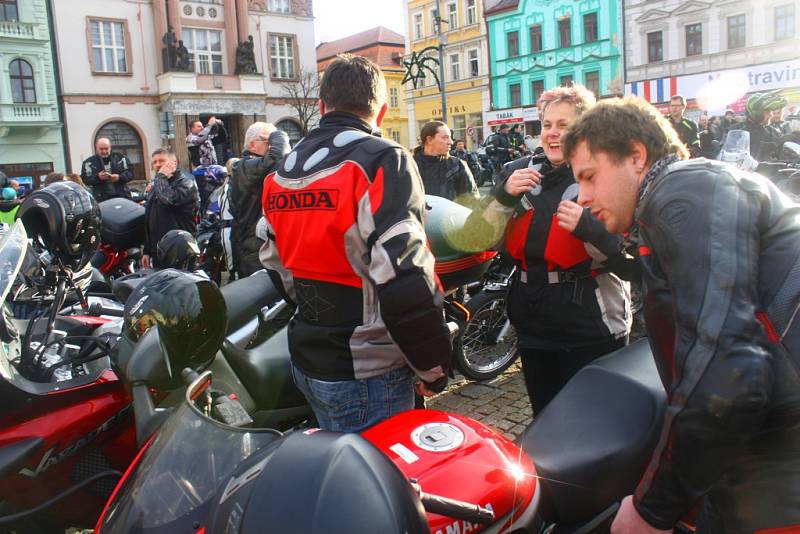 Vánoční vyjížďka kolínských motorkářů