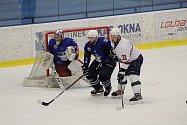 Z hokejového utkání Krajské ligy Žabonosy - Kolín B