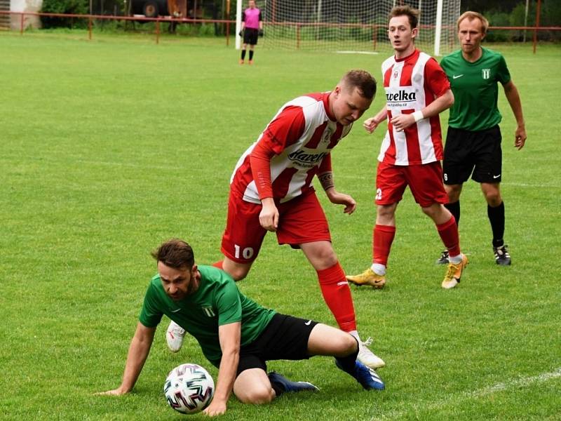 Z utkání Radimské ligy Křinec - Rožďalovice (2:3 pp).