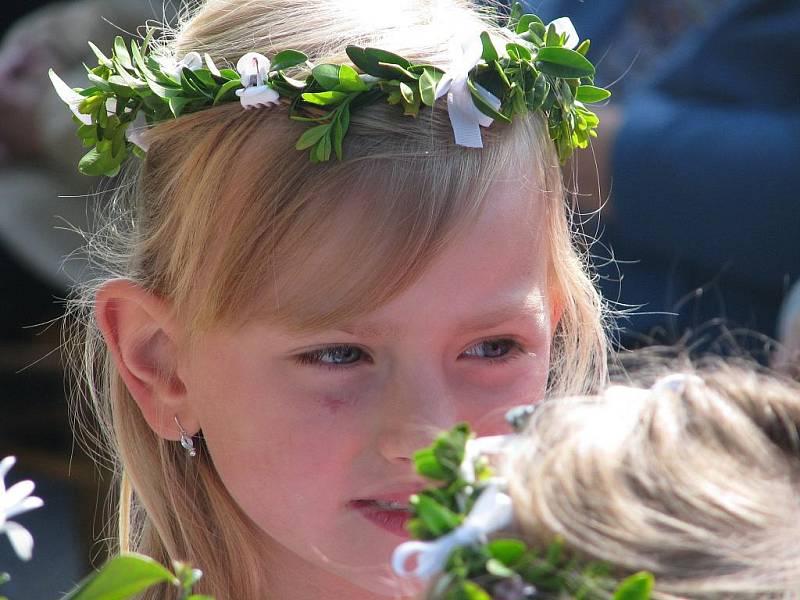 Bohoslužebné setkání při příležitosti vysvěcení opravené kapličky sv. Václava, Vyžlovka 8. května 2011