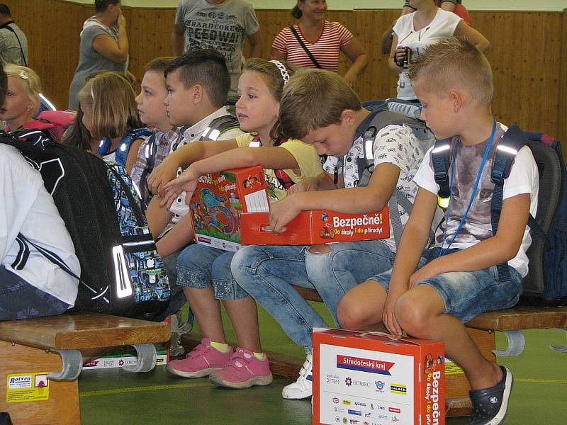 Slavnostní zahájení školního roku pro prvňáčky na 5. ZŠ Kolín, 1. září 2016