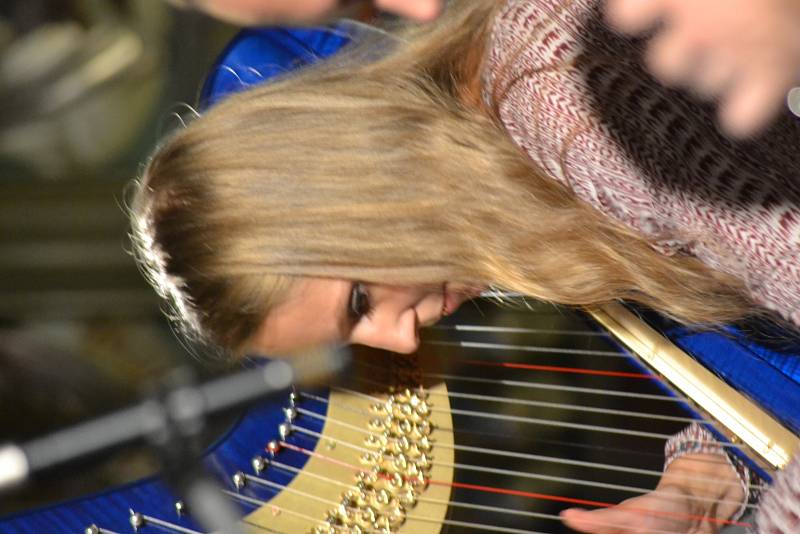 Plaňanské posvícení roste. Ozdobila ho Lucie Bílá, Václav Neckář nebo Lenka Filipová. 