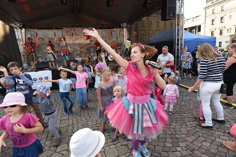 Posvícenské kulturní léto udělalo radost dětem i milovníkům písní Jaroslava Ježka.