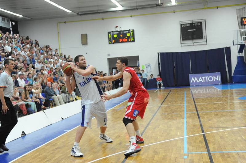 Semifinále Mattoni NBL (2.zápas): Kolín - Nymburk 90:88 pp