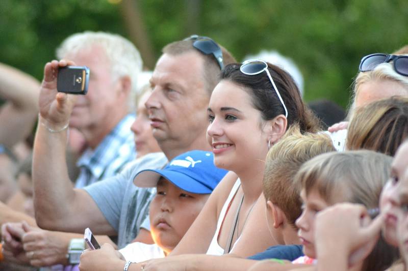 Plaňanské posvícení roste. Ozdobila ho Lucie Bílá, Václav Neckář nebo Lenka Filipová. 