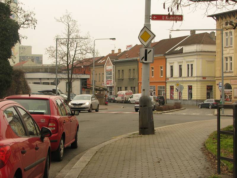 Jiráskovo náměstí v Kolíně, březen 2021
