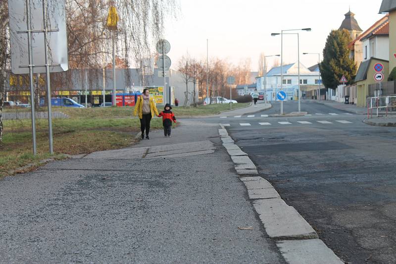 Královská cesta patří k nejrozbitějším ulicím v Kolíně.