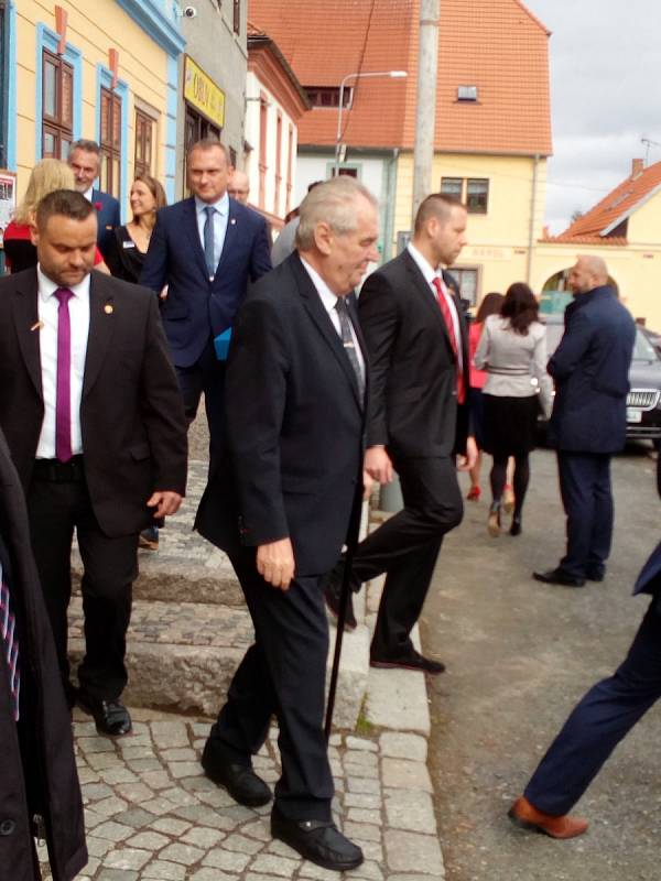 Návštěva prezidenta Miloše Zemana v Kostelci nad Černými lesy