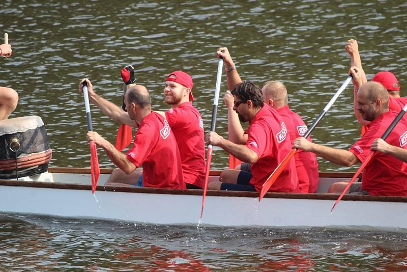 Dračí lodě zavítaly do Kolína již po jedenácté