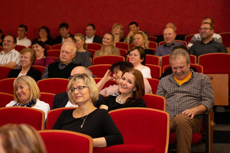 Sedmý ročník Benefice pro Leccoss se konal v pátek 24. listopadu 2018 v Kulturním domě Svět v Českém Brodě.