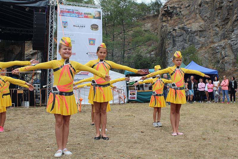 Rodinný festival Kouřimská skála zahájil pohádkový program.