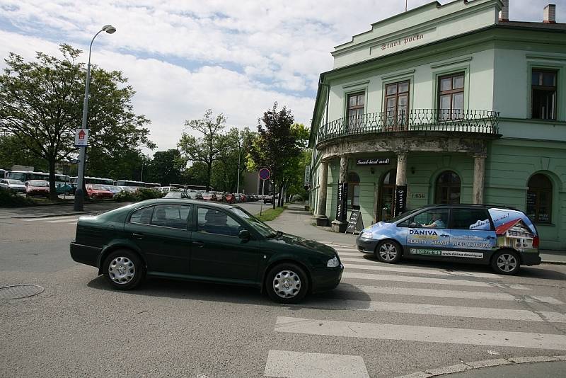 Křižovatka Rorejcova x Duk. hrdinů x Pod hroby