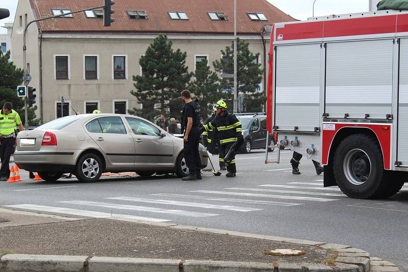 Dopravní nehoda u Futura v Kolíně, 30. 8. 2018