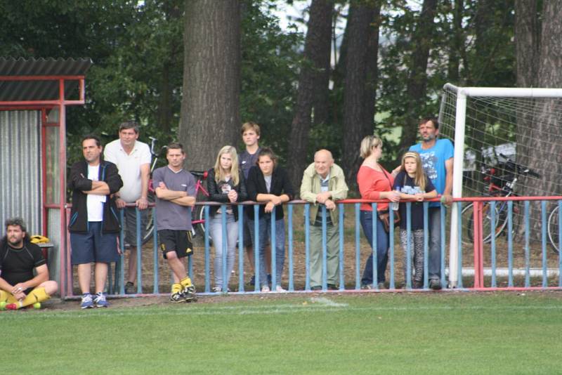 Z utkání Jestřabí Lhota - Žiželice (2:2, PK 1:4).