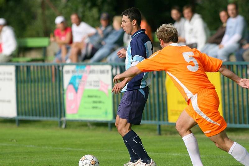 Z utkání Velim - Převýšov (2:0).