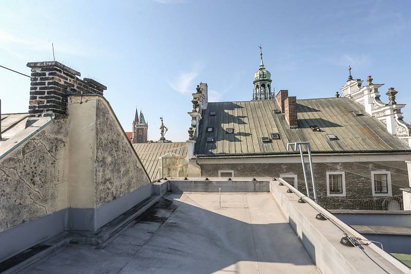 Radnice v Kolíně: horní střecha.