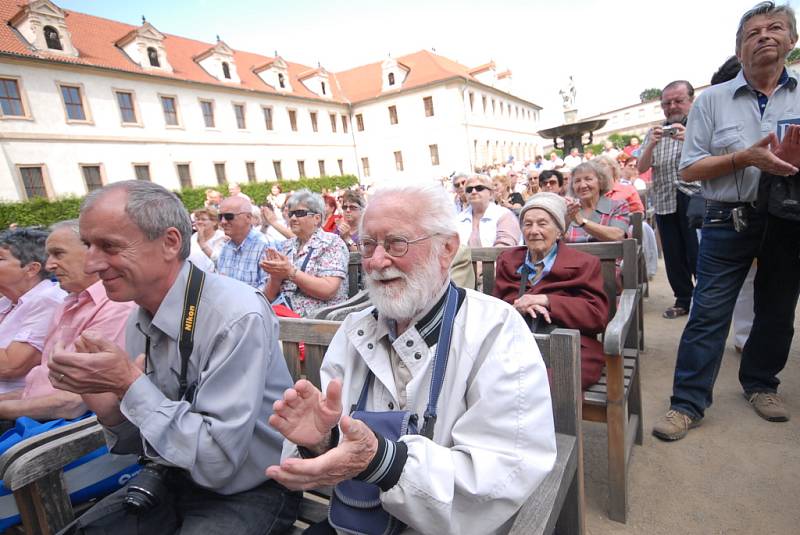 Přátelé Františka Kmocha vyrazili do Prahy na hudební poctu svému slavnému kapelníkovi