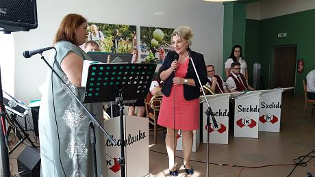 Z koncertu kapely Suchdolanka pro seniory v Domově Clementas v Mlékovicích.