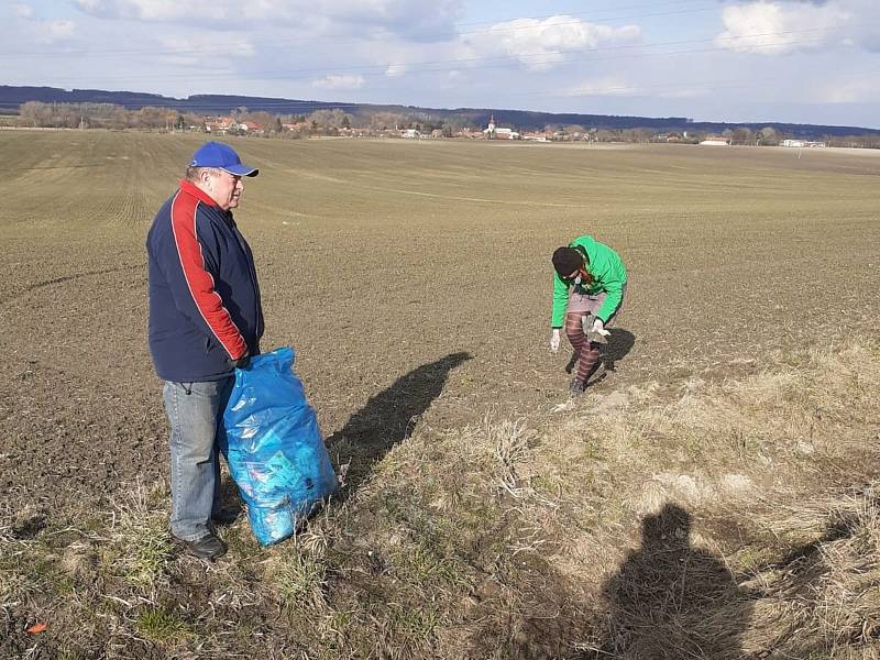 Úklid v Dobšicích.